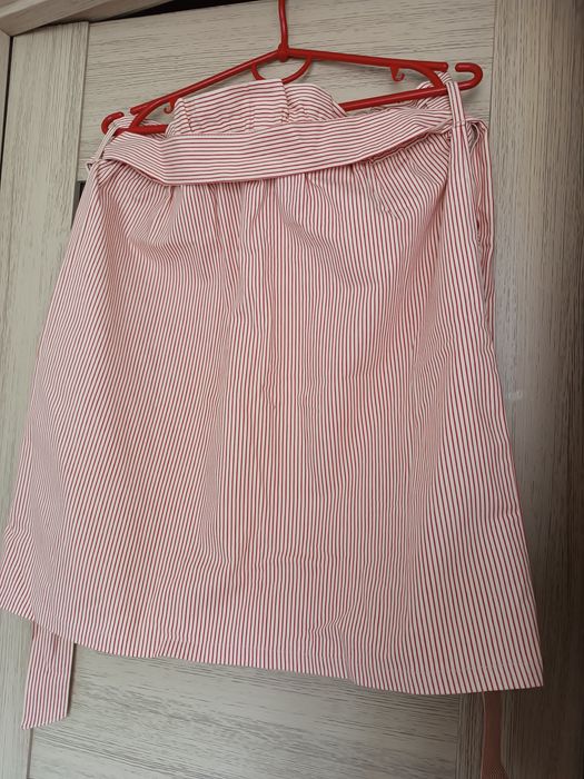 Спідничка нова в дрібну смужку