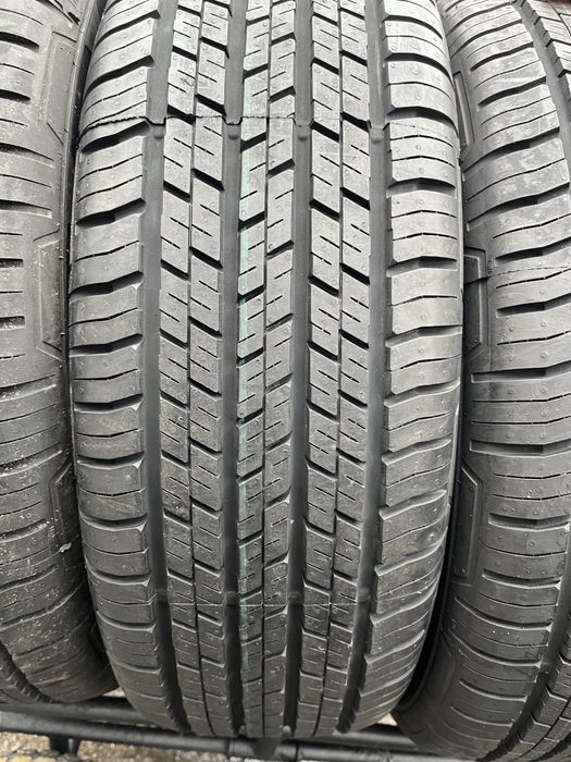 235/70/R17 (нові) Continental 4x4 Contact