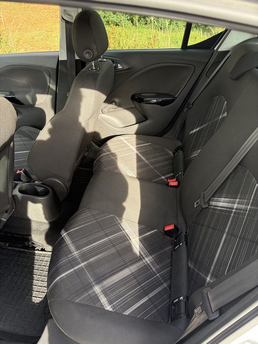 Opel Corsa E 2015 rok Color Edition