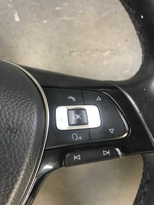 Кермо руль баранка мультируль vw Golf 7 Passat b8 Tiguan 2 Touran