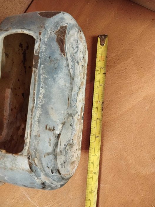 Floreira e Jarra em Ferro Fundido Antigo
