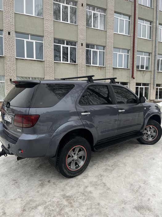 Toyota Fortuner 2.7