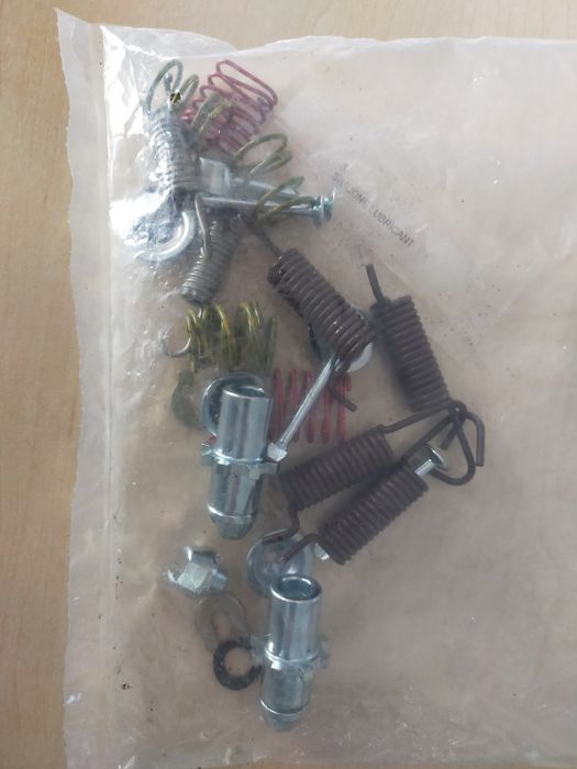 Пружинки ручника Acura MDX II 2007-2008. Оригінал