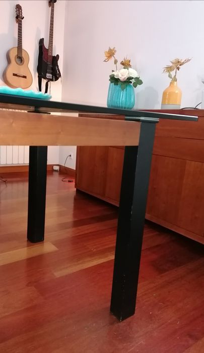 Mesa jantar como nova.