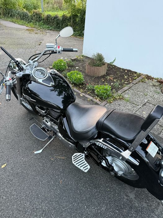 Suzuki Intruder C 800