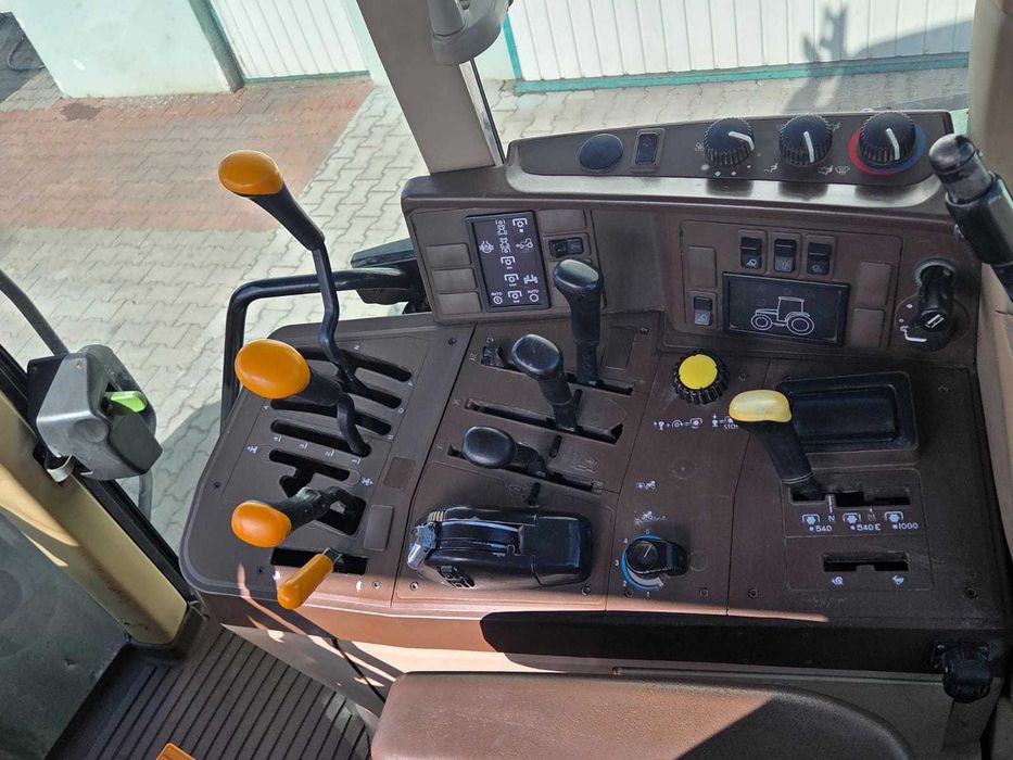 Jhon Deere 6610  Sprzedam