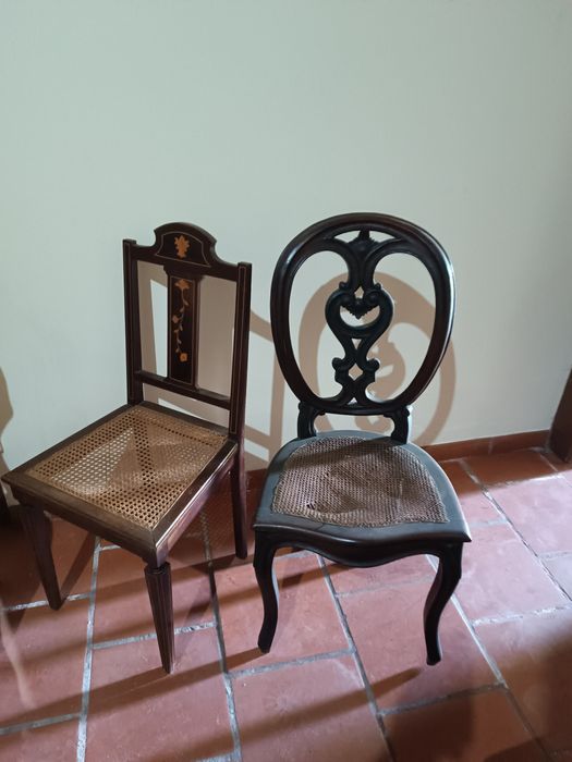 Conjunto de Cadeiras de madeira com palhinha