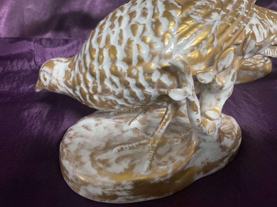 Par de pavões vista alegre porcelana pintura manual ,discrição abaixo
