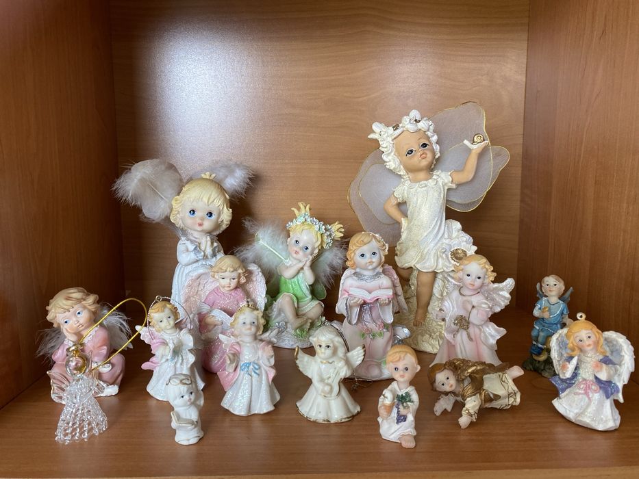 Zestaw figurek aniołków