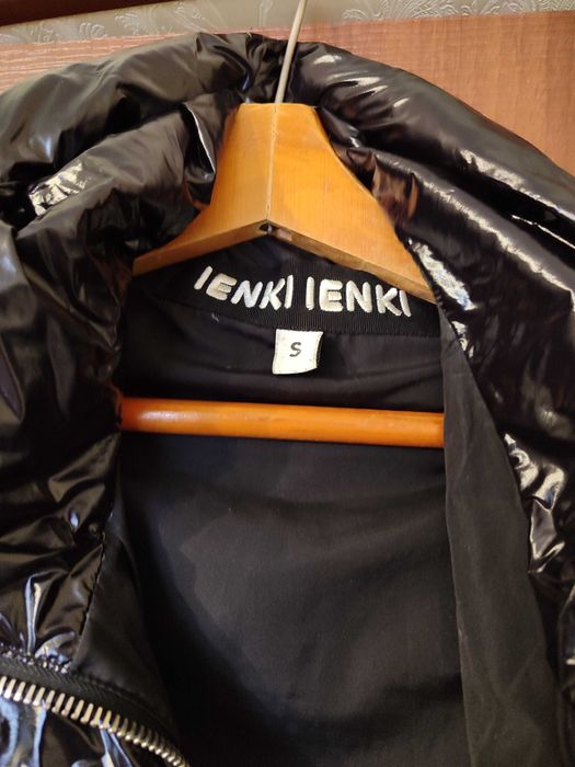 Куртка, пуховик р.50-52 женская