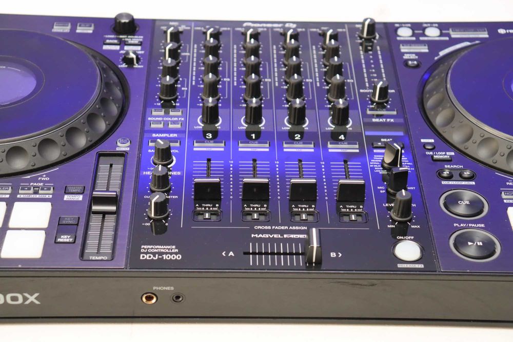 【中古】DDJ-800 中古】DDJ-800 - メルカリ