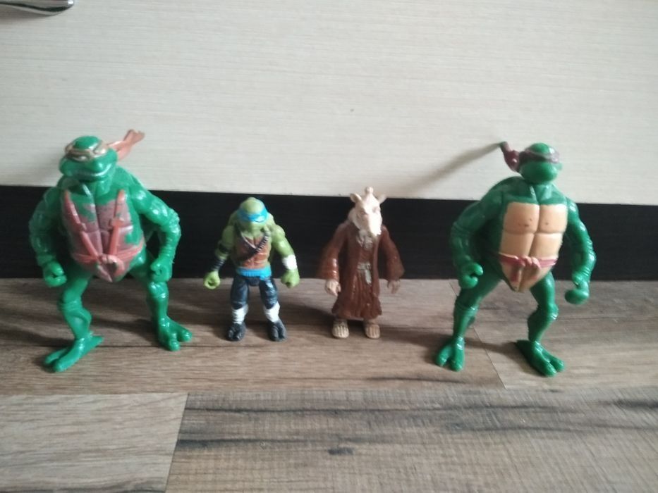 Продам  бу персонажи  із мультика три кота ..