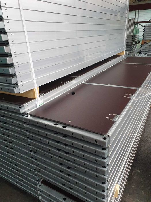 Rusztowanie elewacyjne 212m2 podesty stalowe EDX70