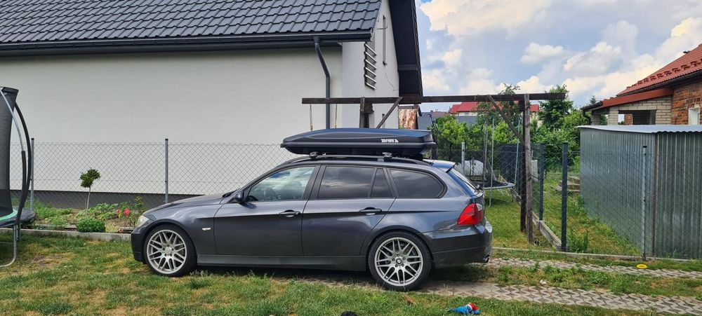 Wynajem kufer, box dachowy Taurus Xtreme 400