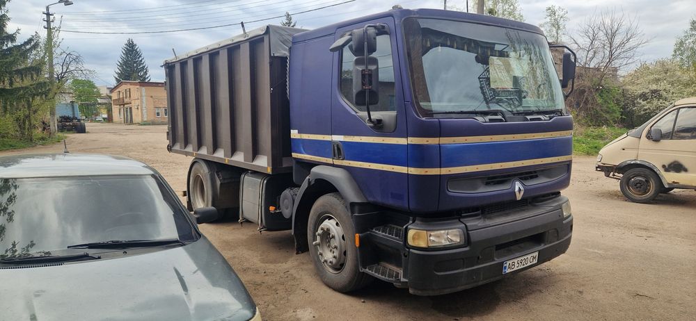 Продам самосвал Рено Преміум