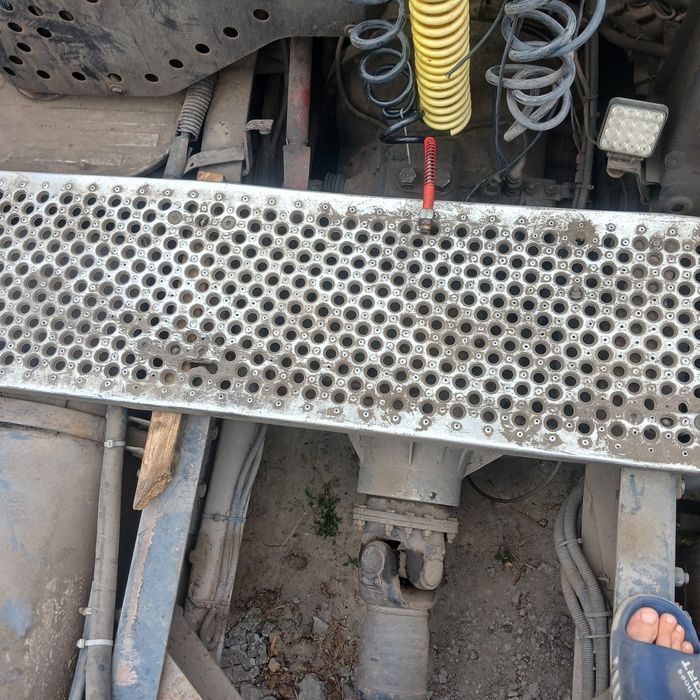 Розбираю рено магнум 470