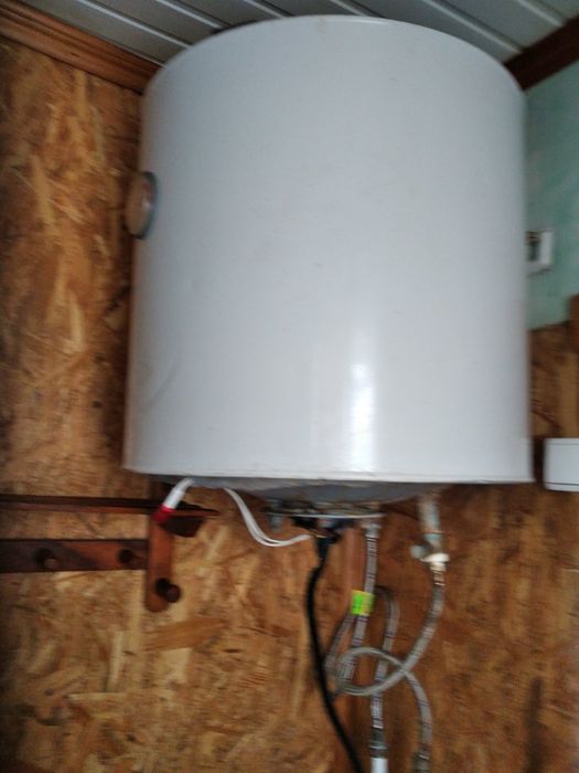 Продам будинок зі зручностями село Червоне