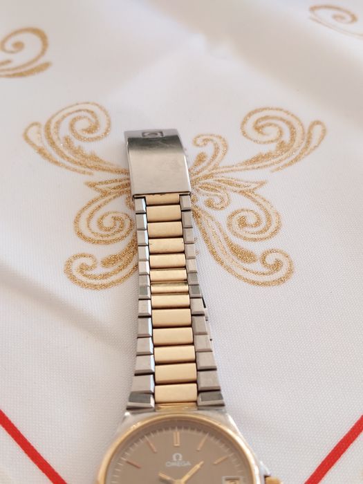 Omega seamaster 1332 quartz