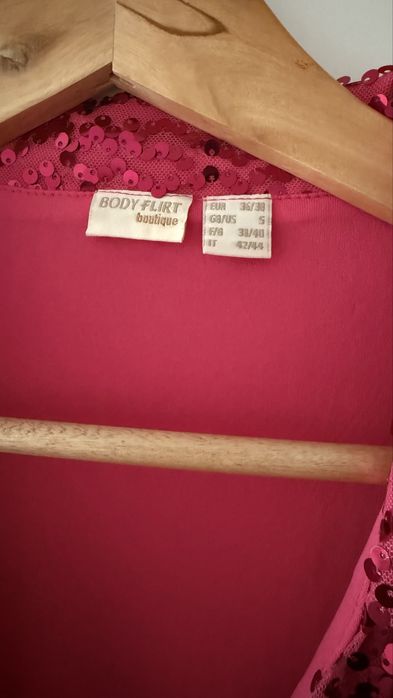 Sukienka cekiny rózowa 36/38