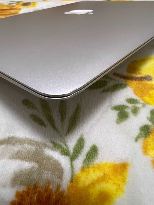 macbook air 2010 Silver , 128