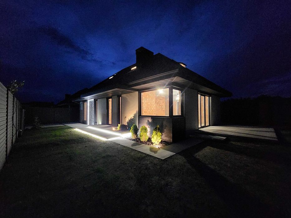 Від забудовника! Продам будинок, газ, світло, вода. Телефонуйте.