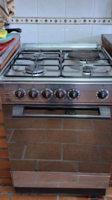 Fogao e maquina louca