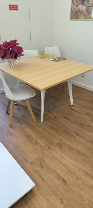 Mesa Reuniões/trabalho