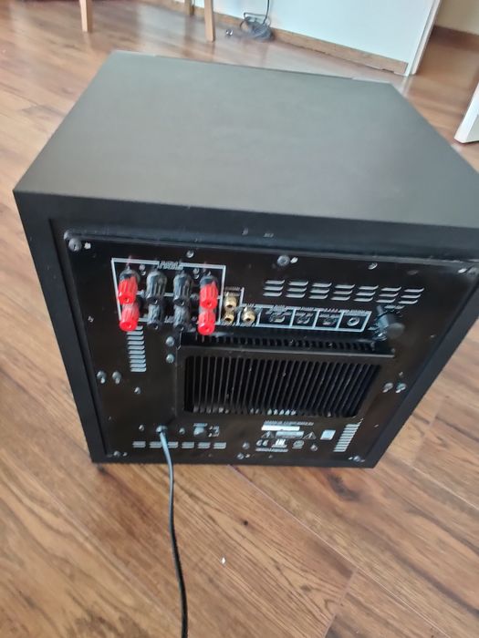 Yamaha YSP-5600 + Subwoofer NS-SW300 + Uchwyt Ścienny Komplet