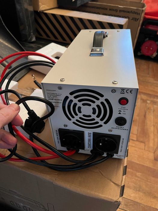 Джерело безпер. живлення Volt Polska Sinus PRO 700/1000E 12V 220V