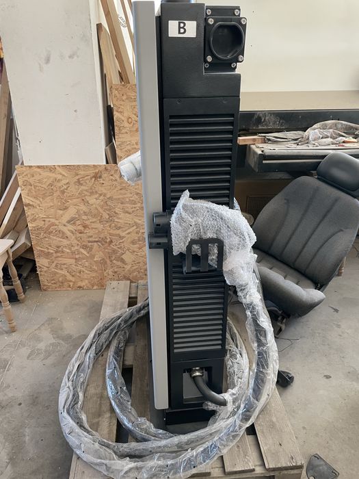 Зарядна станція для електромобілів