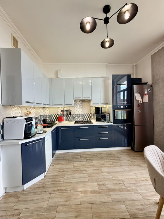 Продаж 2-кімнатної квартири 73.7 м.кв., вул. Ковалика