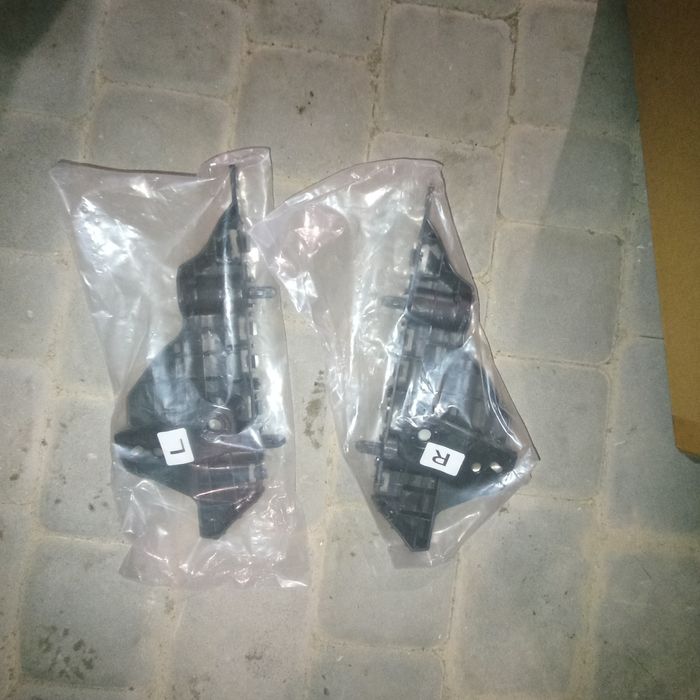 Накладка замка капота Chevrolet Trax 17-21