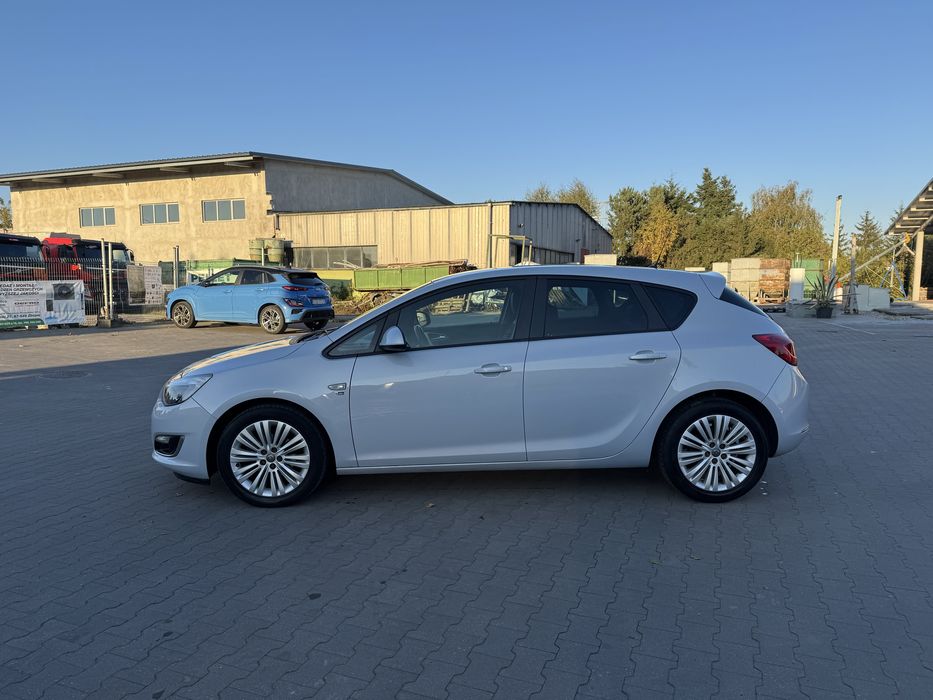 Opel Astra J  LIFT! 1.4 turbo Klima Alu PDC ! Serwis! 171 TKM!
