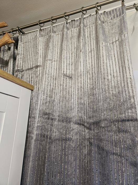 Zasłona srebrna ze srebrną nitka Glamour Home&You r