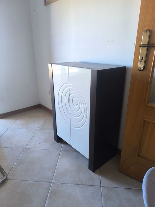 Artigos de casa, cama, máquina de lavar, ps4, sofá móvel para televisão