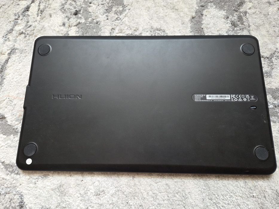 Tablet graficzny z ekranem HUION Kamvas 13 | Stan BDB / Komplet