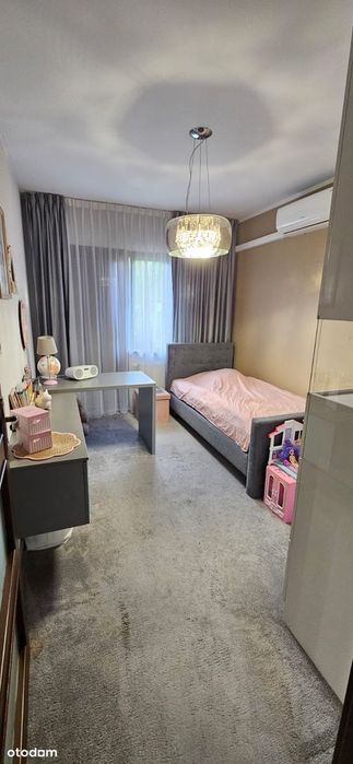 Dom szeregowy z garażem i klimatyzacją, 180 m² w CENTRUM + 2 garaże