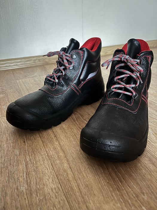 Ботинки  рабочие 44
