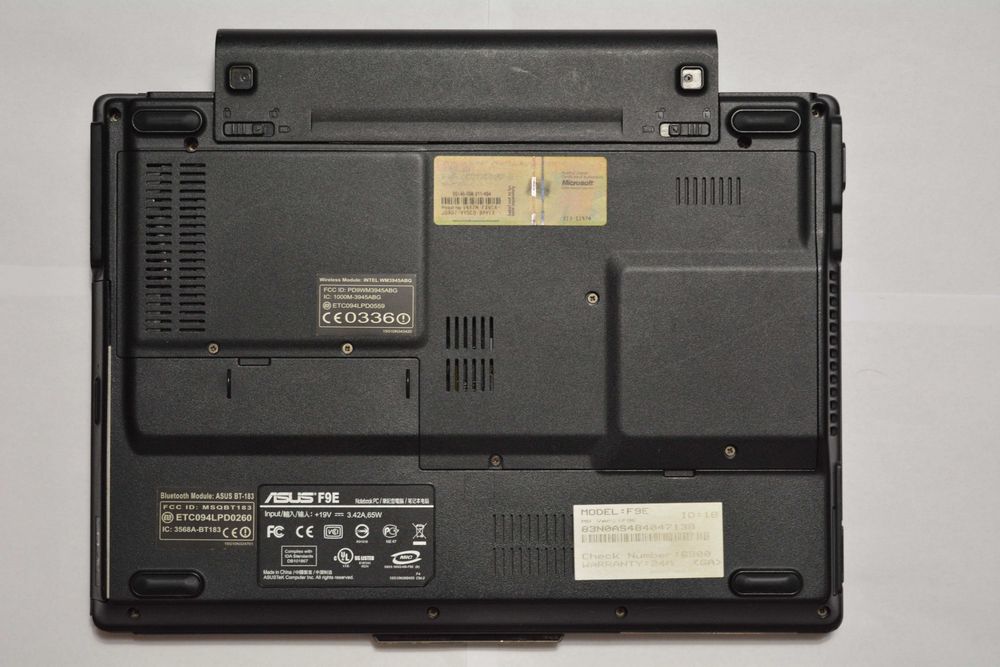 Ноутбук Asus F9E
