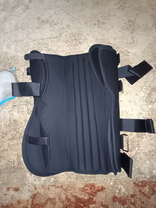 Бандаж на шию, лангет для коліна