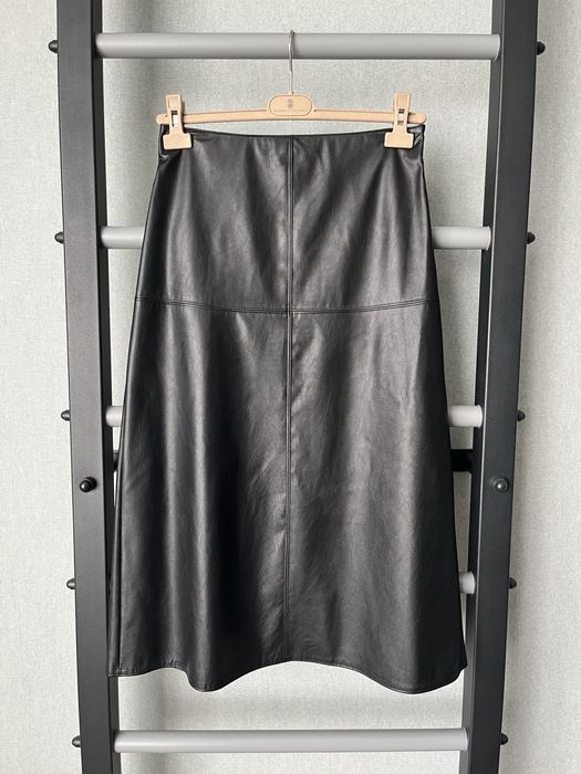 Спідниця чорна Max Mara екошкіра розмір М