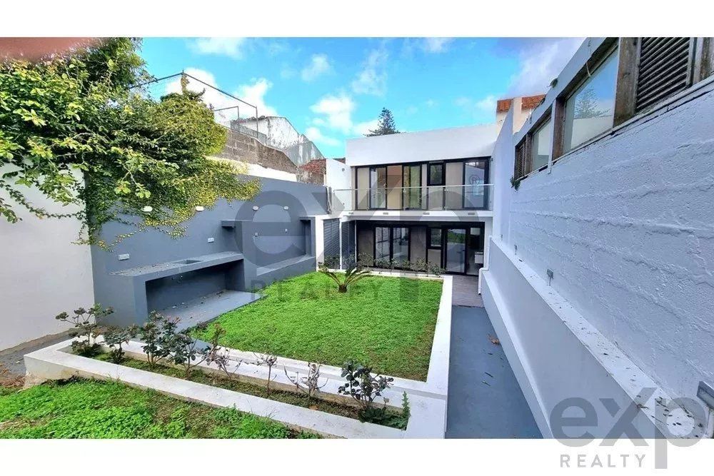 Moradia T2 Totalmente Renovada – Conforto e Modernidade Perto de Ponta