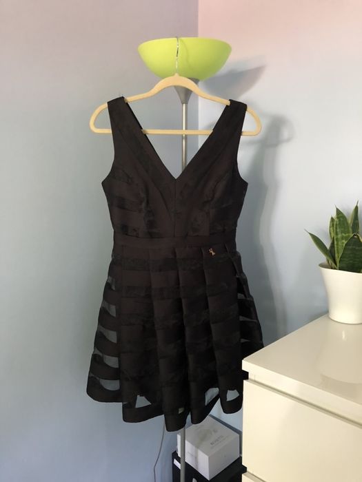 Motive & More sukienka rozmiar S