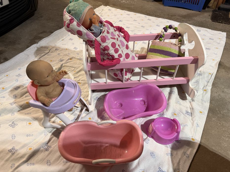 Berço em madeira para brincar