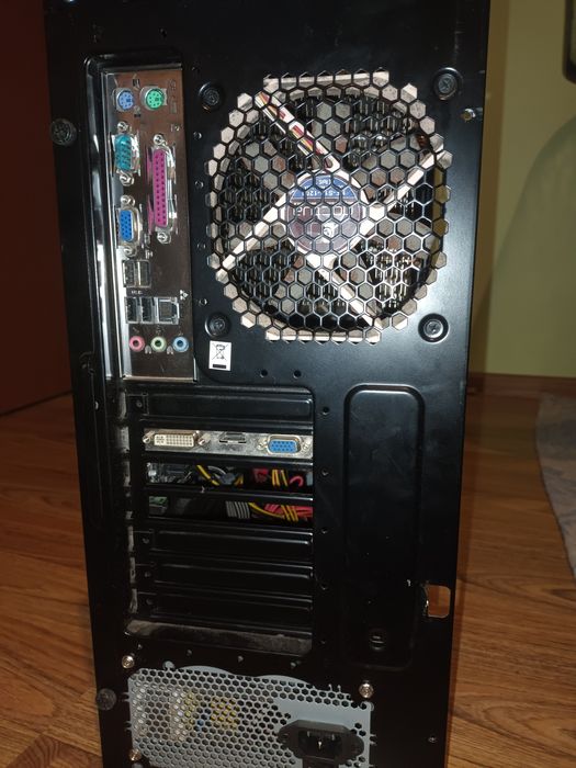 Komputer stacjonarny