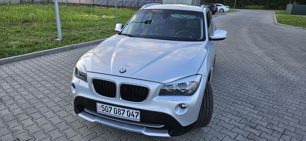 BMW iX1