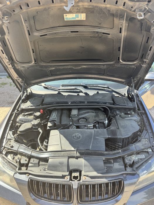BMW e90 320i 2005