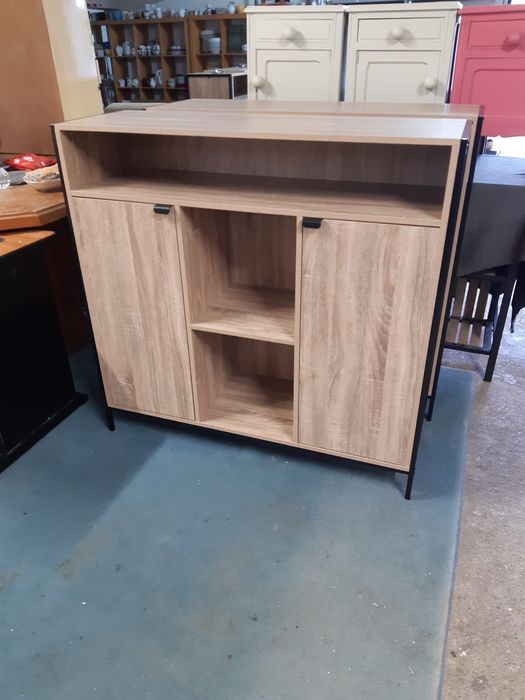 Móveis de apoio em Madeira