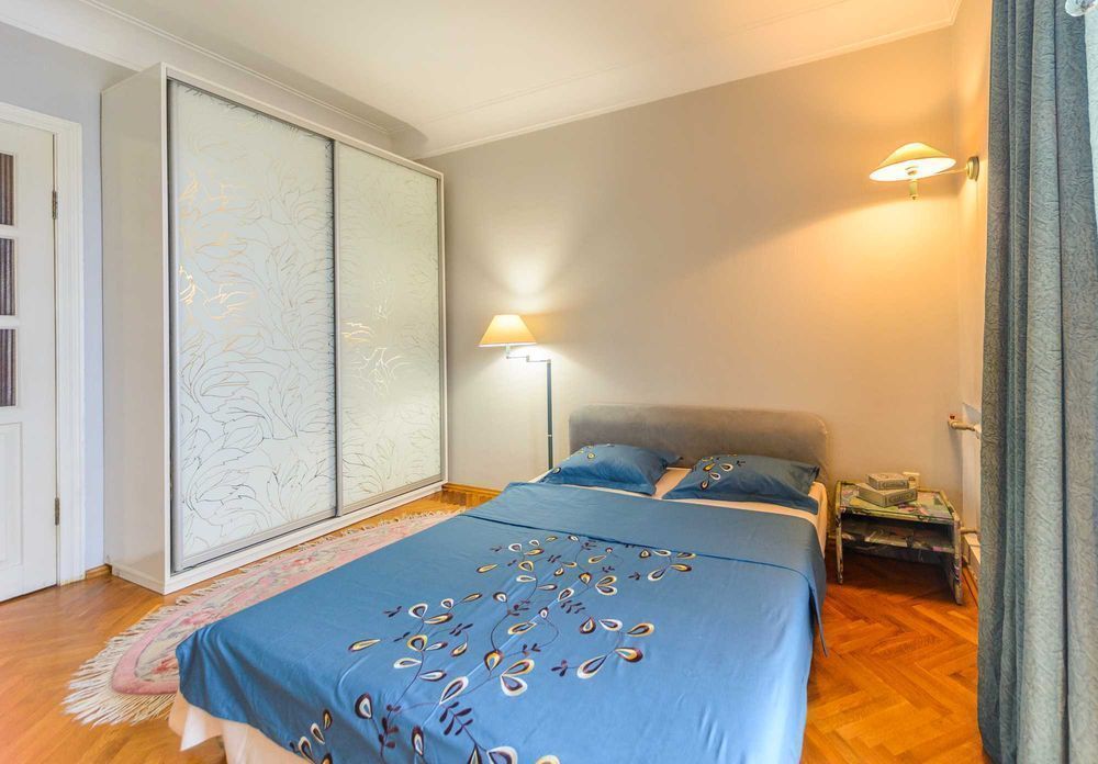 2к Центр Метро Олімпійська Ділова Димитрова простора квартира подобово