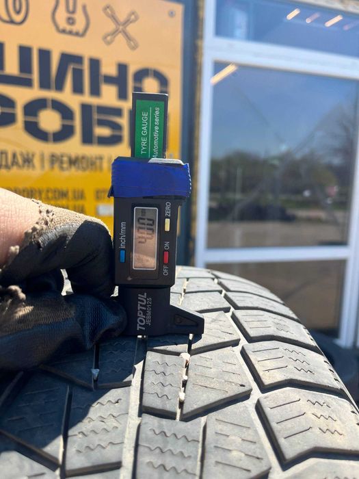 Пара шин Gislaved 235/65 R17